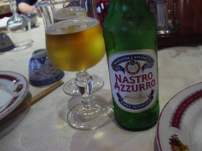 �r�[�� (���[�}�̒��ؗ����X)