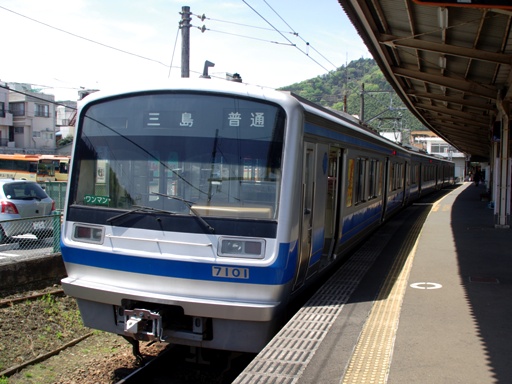 7000�n7101(�C�P���w)