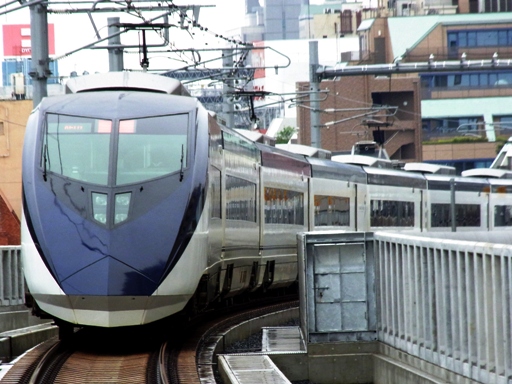 �X�J�C���C�i�[ AE�`�i���闢�w�j