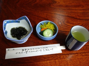 ���A�i�É��E�ɓ����c�j�@�˂��o��