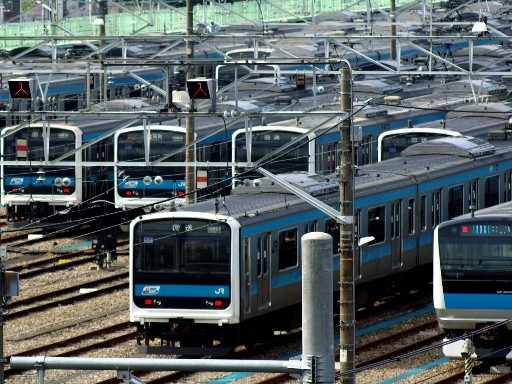 209�n/E233�n�̗�ԌQ�i�Y�a�d�ԋ�j