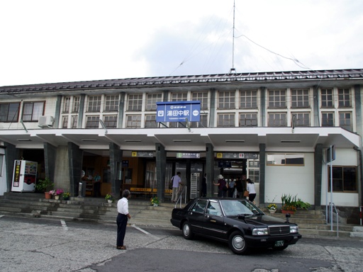 ���c���w