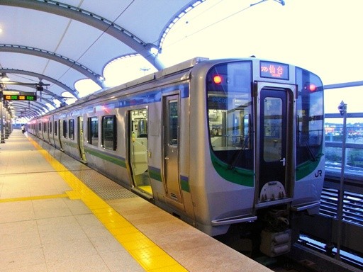 JR E721(����`�w)